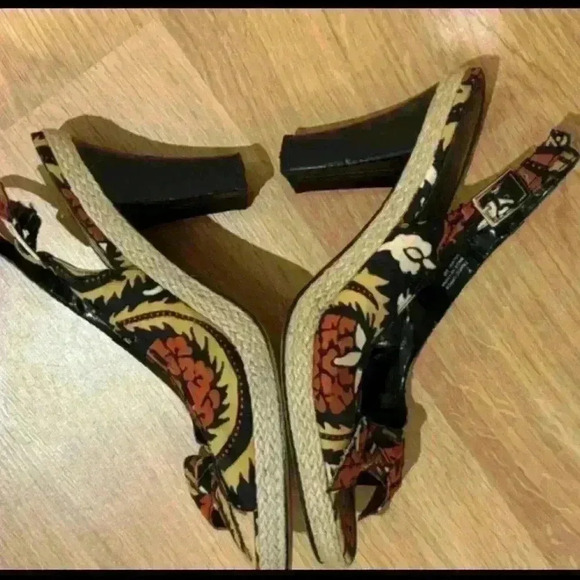 5 for 30$ FRANKIE AND DANNY open toed heels size 8 - Picture 4 of 8